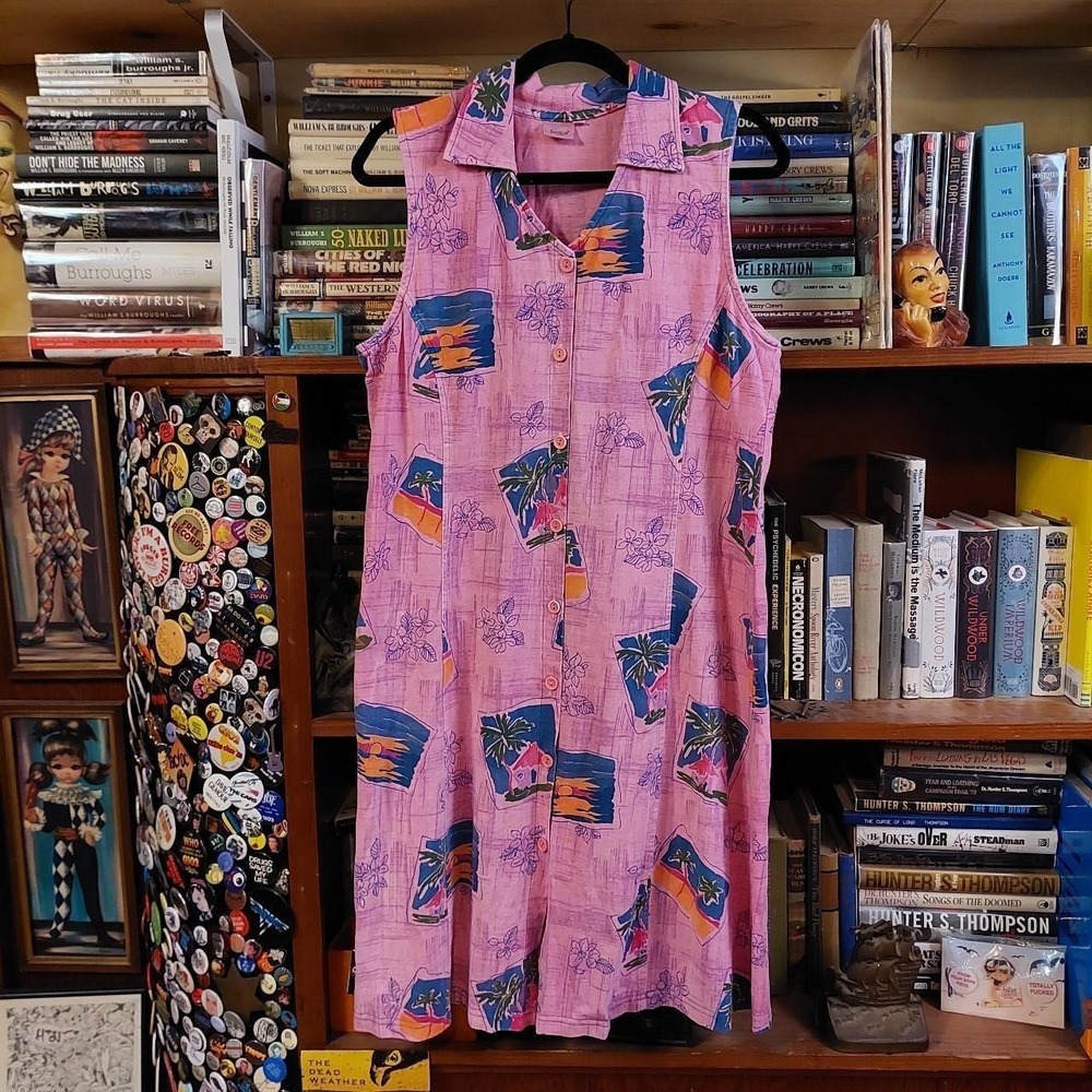 Vintage pink‎ vacation button up dress.